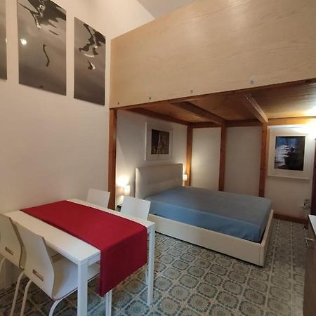 Casa Merisi Al Centro Storico Di Napoli Extérieur photo